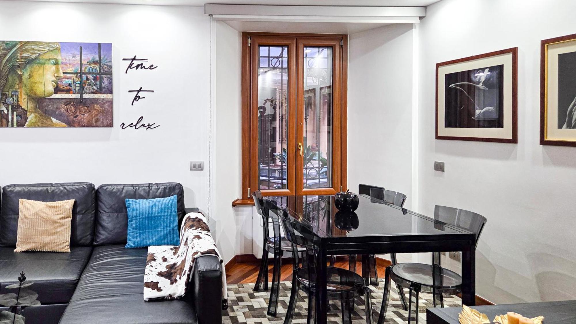 Colosseum Historic Apartment - 17Th Century Building, Rome